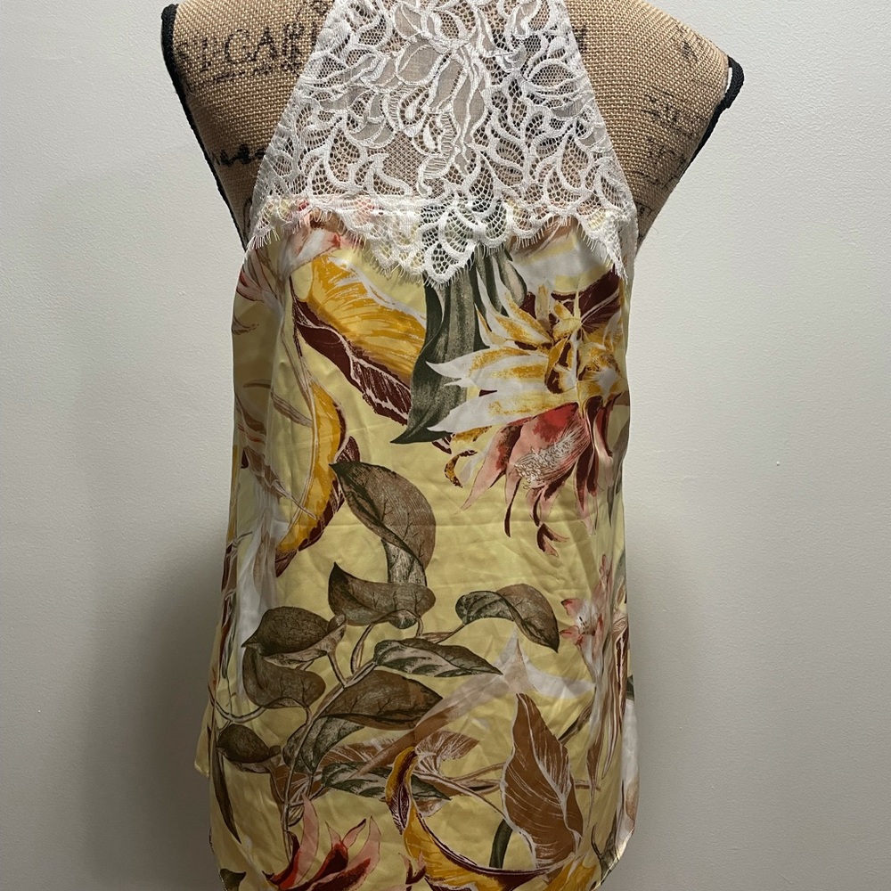 {WHBM} Floral Lace Back Havana Cami - Picture 5 of 10